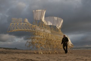 Les créatures de plage par Theo Jansen